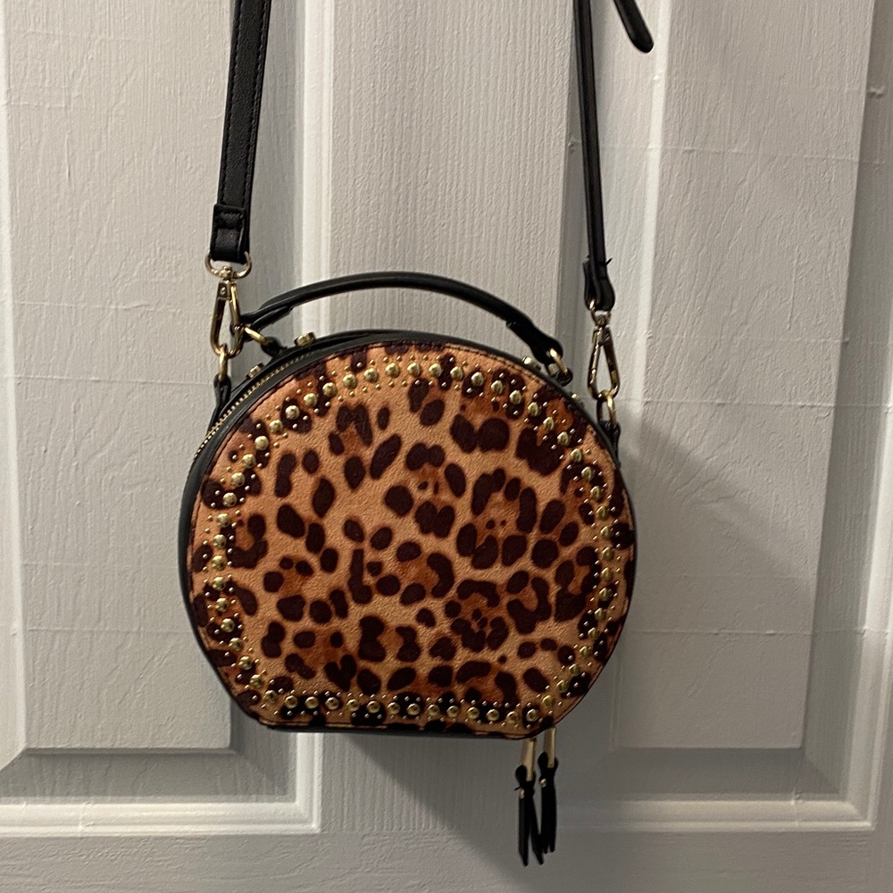 INC Leopard Print Round Crossbody Bag/Clutch - Picture 3 of 16